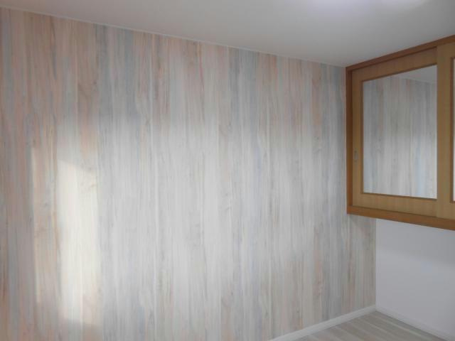 イシュタール鶴巣の洋室