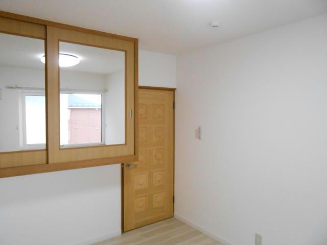 イシュタール鶴巣の洋室