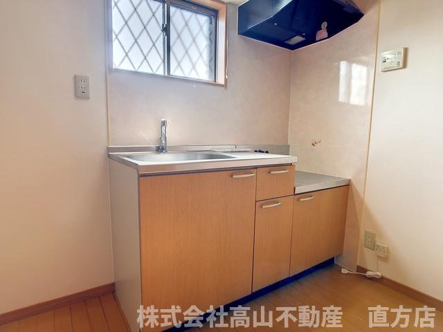 直方市大字感田のアパートのキッチン