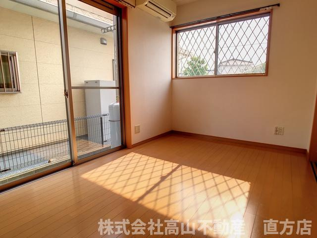 直方市大字感田のアパートの洋室