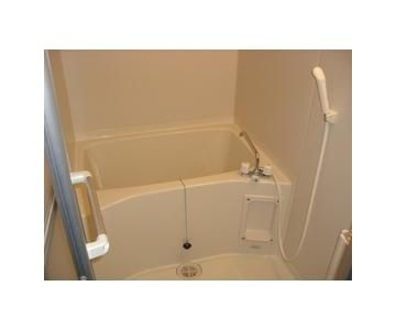 エステートＶＩＬＬＡの浴室