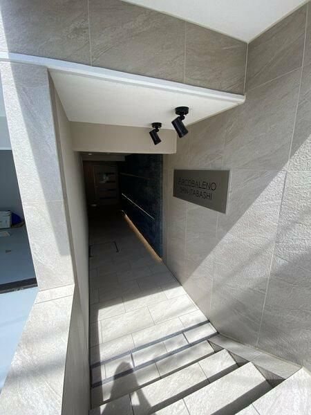 ＡＲＣＯＢＡＬＥＮＯ　ＳＨＩＮＩＴＡＢＡＳＨＩのエントランス