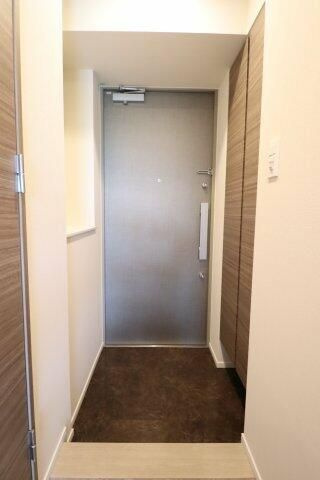 ＧＥＮＯＶＩＡ赤羽の玄関