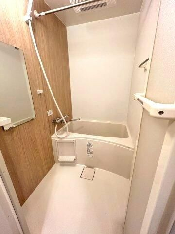 Ｙ’ｓ　Ｃｏｕｒｔ　Ａｋａｂａｎｅの浴室