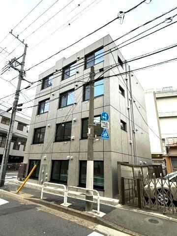 Ｙ’ｓ　Ｃｏｕｒｔ　Ａｋａｂａｎｅの外観