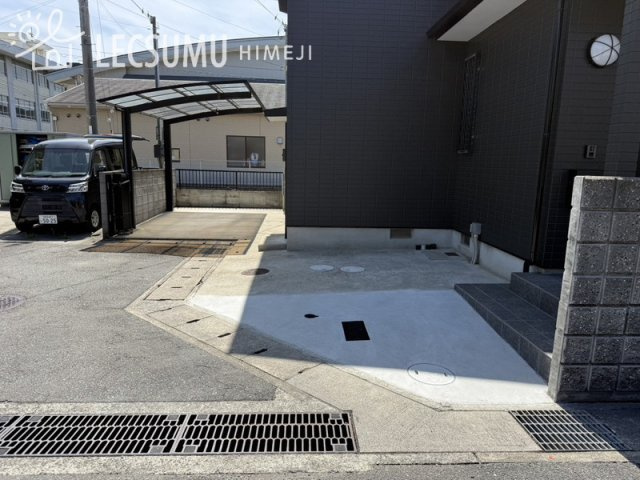 姫路市東山/中古戸建の駐車場