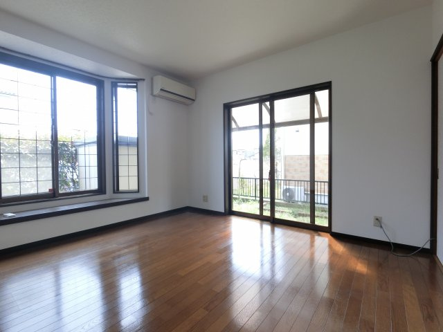 【居間・リビング】