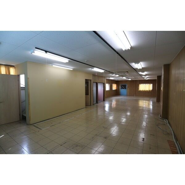 	向島町5丁目倉庫のロビー