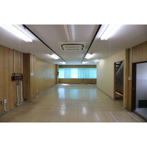 	向島町5丁目倉庫のロビー