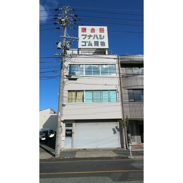 	向島町5丁目倉庫の外観