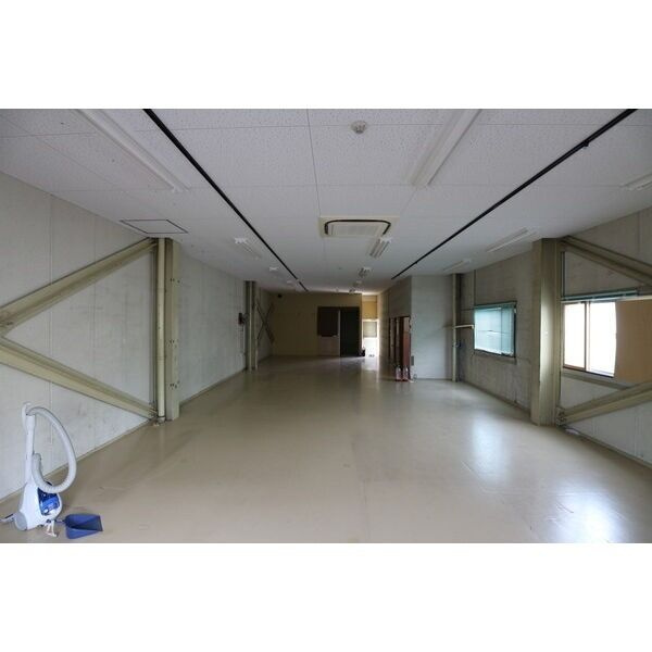 	向島町5丁目倉庫のロビー