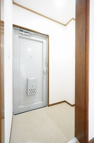 サンライズ・リヴァーの玄関