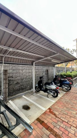 アムール芦屋の駐車場|バイク置場