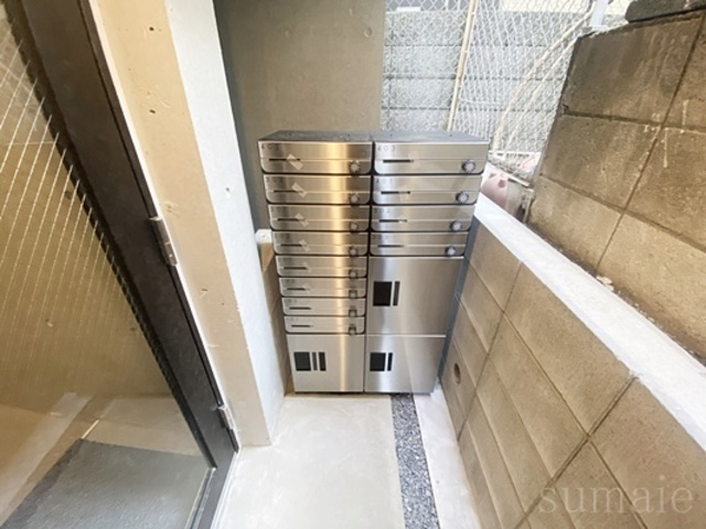 ホワイトセラスのその他共用部分|メールボックス・宅配ボックス☆