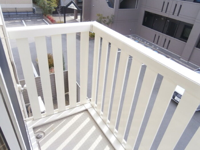 ファルコン久留米高校駅前のバルコニー|お洗濯にも便利なバルコニー付き