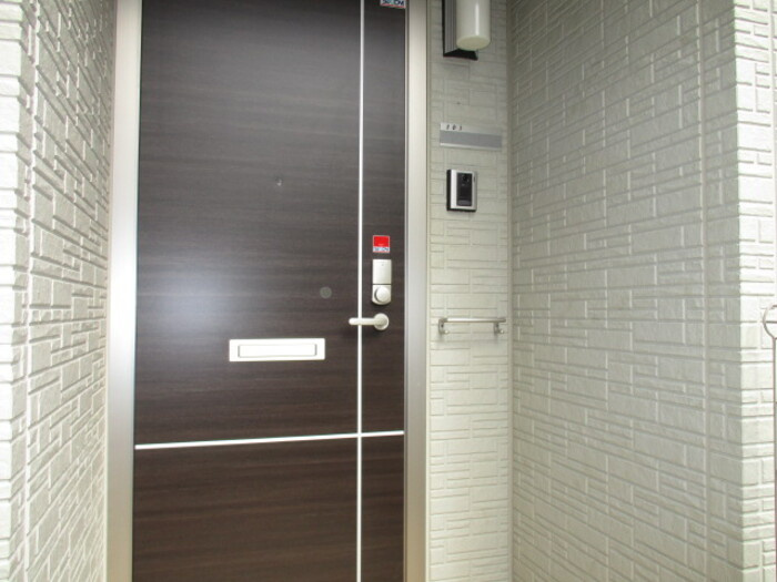 グレイス小松の玄関