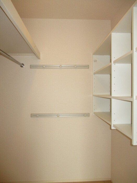グレイス小松の収納