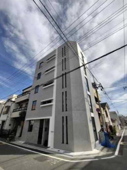 カテリーナ千住大橋の外観