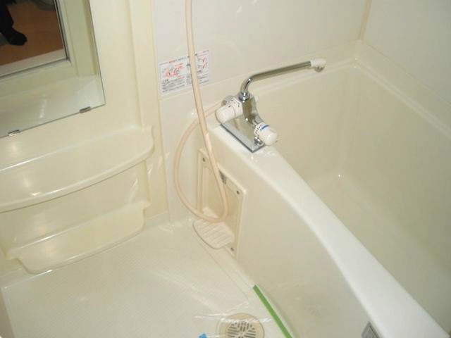 レジディア蒲田の浴室