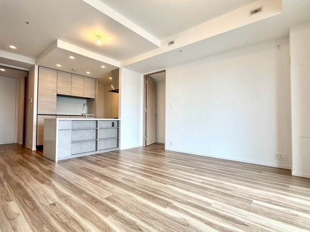 Sun Village T棟 33階の居間・リビング