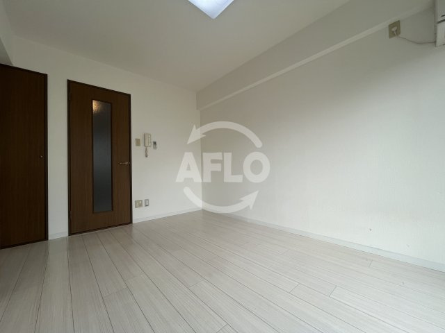 シャルム橋本スリーの寝室|シャルム橋本Ⅲ　リビング