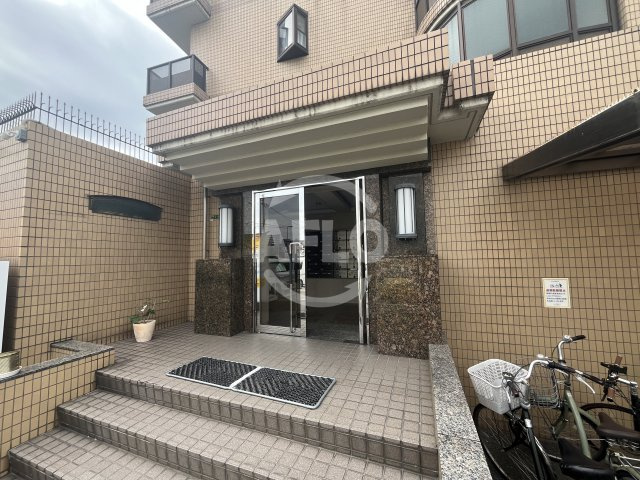 シャルム橋本スリーのエントランス|シャルム橋本Ⅲ　エントランス