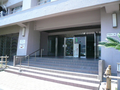 【エントランス】 | 東陽町住宅 | ゆとりのあるエントランスです