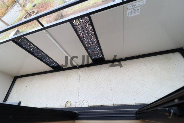 メゾン・アンソレイルのバルコニー