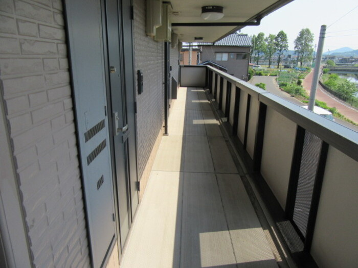 ウエストリバーのバルコニー