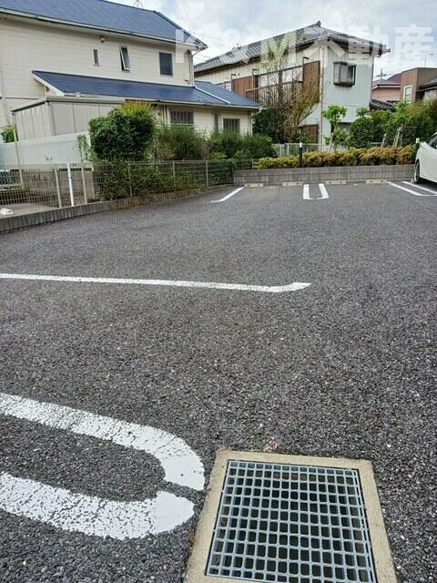 ブリッサの駐車場|駐車場に車を止められます