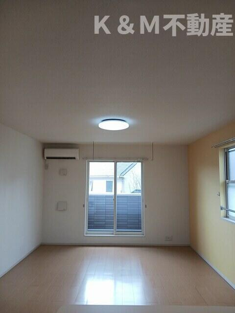 ブリッサの居間・リビング|ゆったりとした居間です