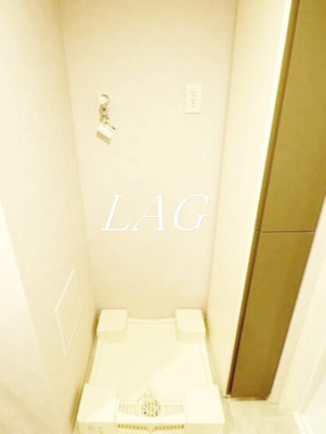 【設備】 | ドゥーエ日暮里 | 室内洗濯機置場になります。