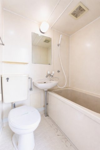 内ヶ島サンハイツの玄関