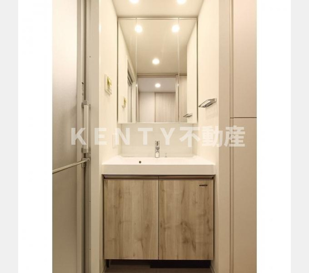 【洗面所】 | プレディアコート大森山王 | 明るい洗面所です