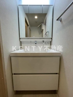 【洗面所】 | 水神櫻郷レジデンス | 明るい洗面所です