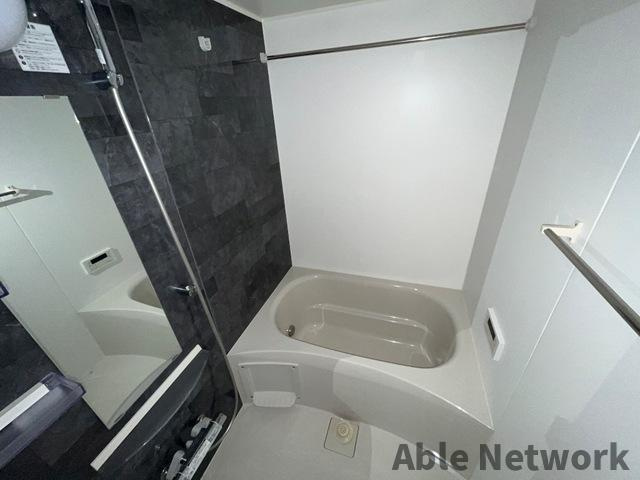 シェル フローラの浴室|追い焚き機能、浴室乾燥機付き