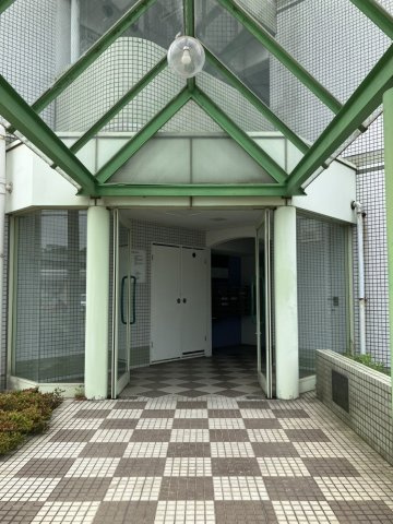 オークタウンマンションのエントランス