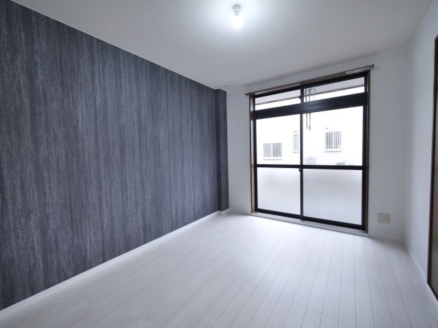 ベルクレストの洋室