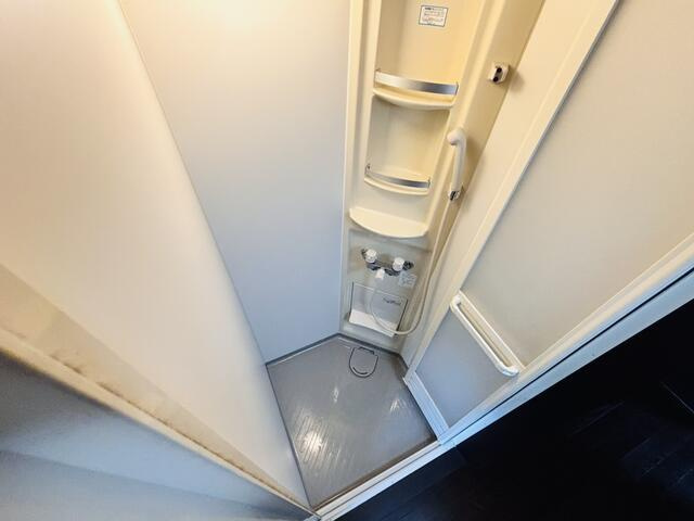 ストラーダのシャワールーム| 