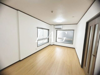 【居間・リビング】 | 遠藤ビル | 洋室のお部屋です。