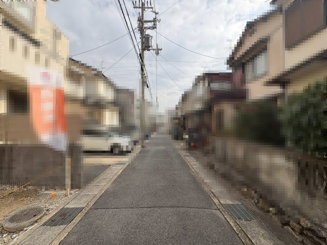 長岡京市一文橋2丁目の前面道路含む現地写真|小学校まで徒歩約10分。
お子様の通学も安心です。