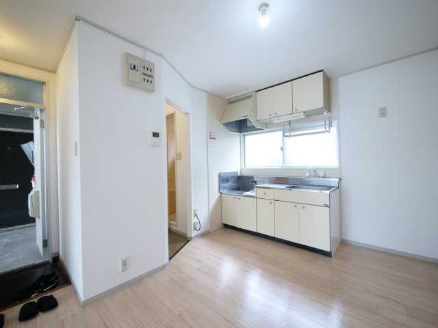 ラディッシュタウン撫川 Bのキッチン