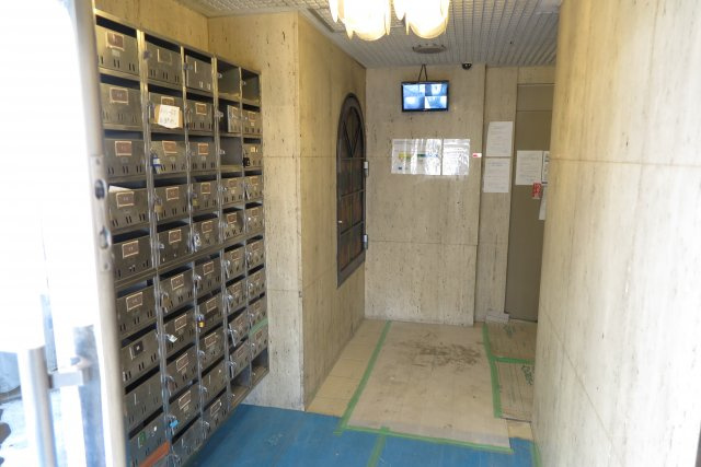 レガーレ大正のエントランス