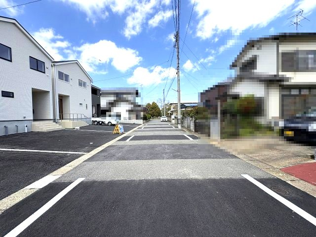 【その他】 | 春日市一の谷1丁目第8　4号棟（全4棟）【仲介手数料無料・0円】 | 現地写真。前面道路です。