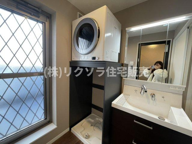 松丘町　中古一戸建てのランドリースペース|衣類乾燥機付き
■物件内覧・資金計画相談・住宅ローン相談、リフォーム相談、お問合せ受付中■
※当日・翌日のご内覧、ご相談はお電話でのお問合せがスムーズです！