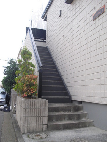 メゾンＫのエントランス|エントランス階段