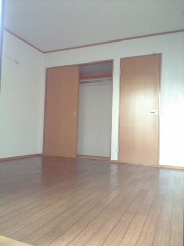 メゾンＫのトイレ|家具の配置のしやすい間取り　洋室６．７帖