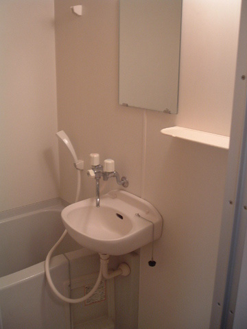 メゾンＫの浴室|清潔感のある２点ユニット式バスルーム