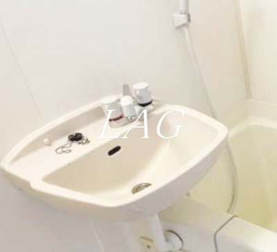 【洗面所】 | アドバンス東長崎 | 洗面台です。