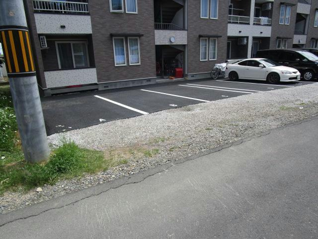シロンの駐車場